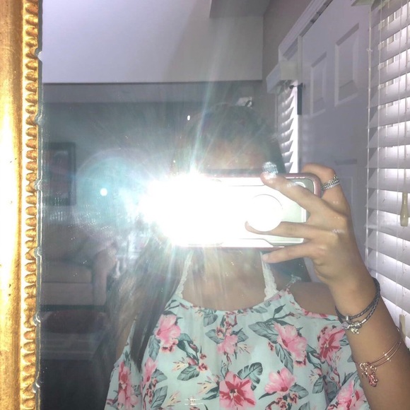 Flowy beautiful blouse only worn once! - Picture 4 of 5